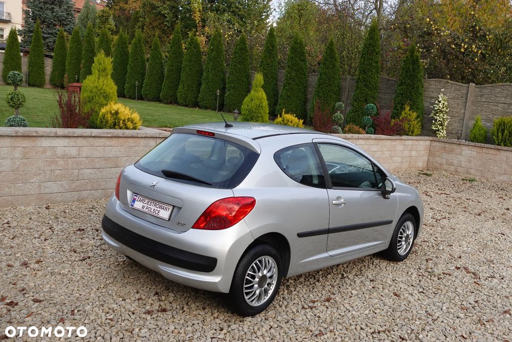 Peugeot 207 - 11