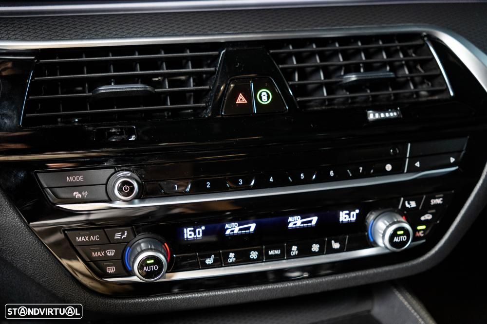 BMW 530 e Pack Desportivo M - 22