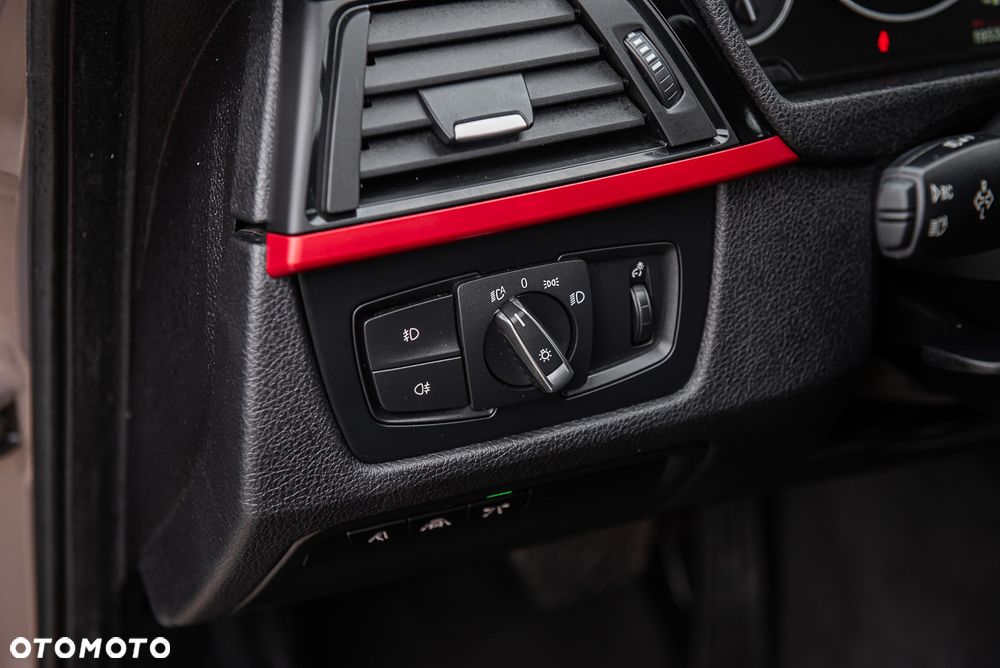 BMW 3GT 320d xDrive Sport Line - 17