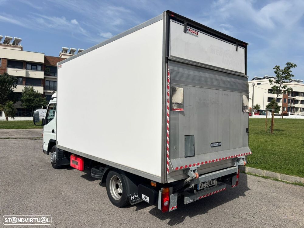 Mitsubishi Canter FUSO 3C15 CONTENTOR COM PLATAFORMA 1.000Kg - 17