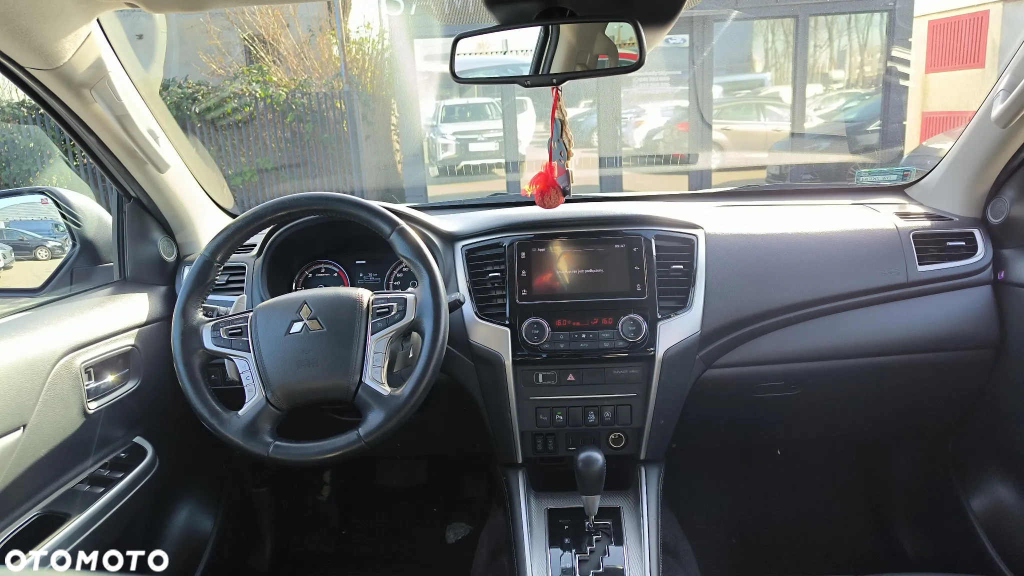 Mitsubishi L200 2.2 d DC Instyle Plus - 9