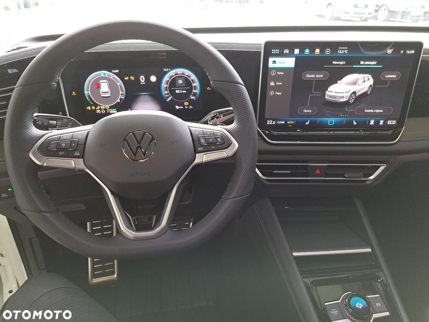 Volkswagen Tiguan - 13