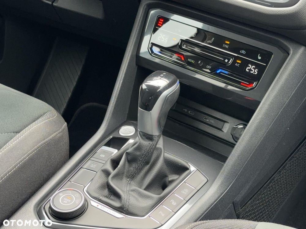 Volkswagen Tiguan Allspace - 16