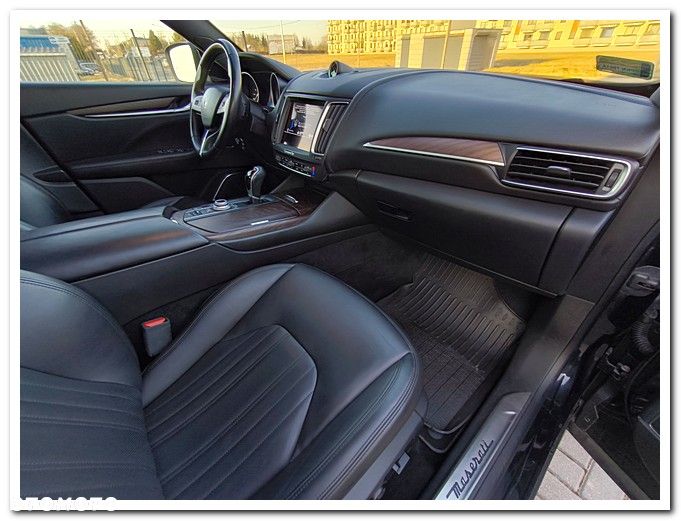 Maserati Levante Q4 Executive - 32