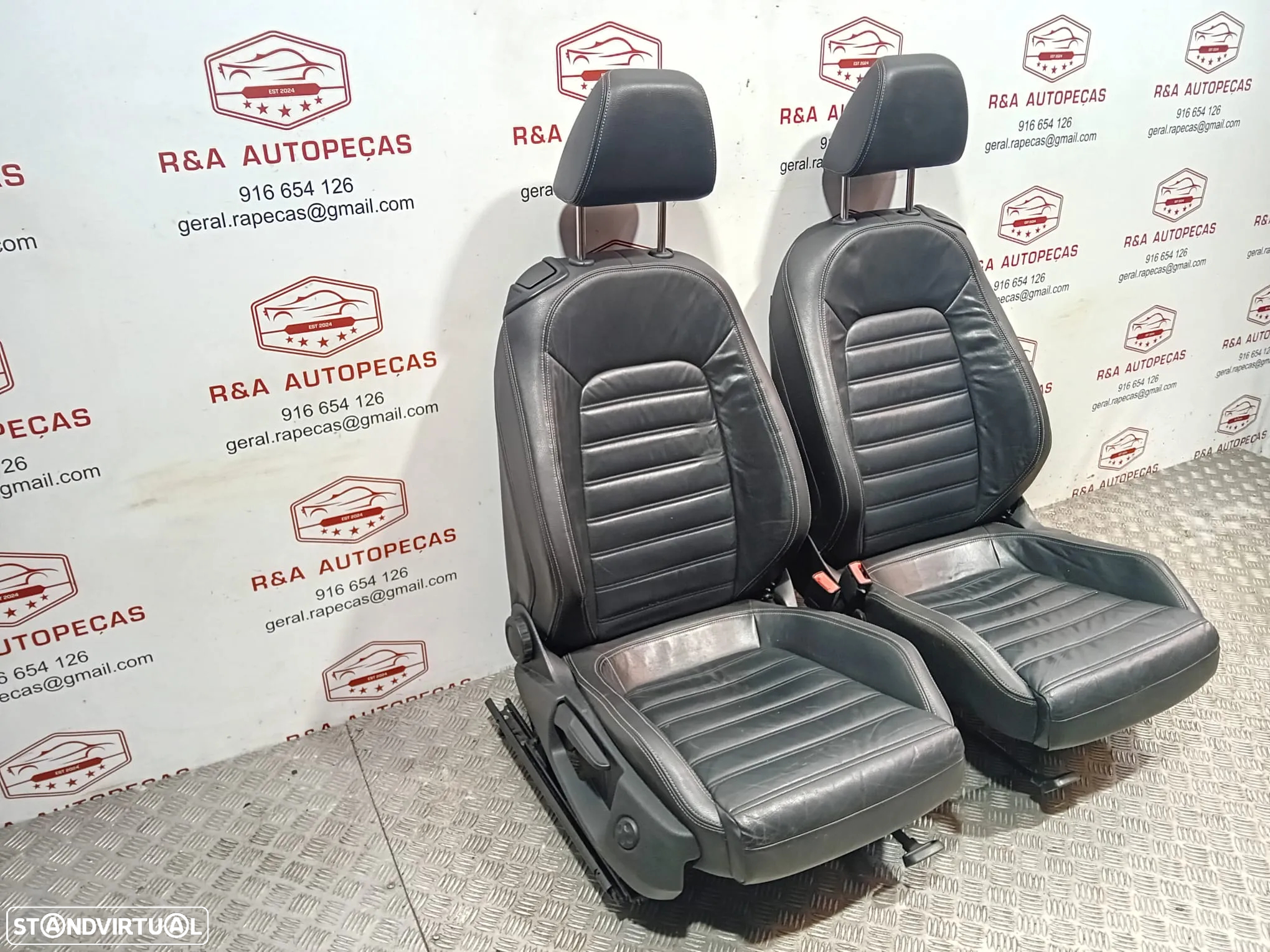 Conjunto de Bancos VW Scirocco em Pele - 14