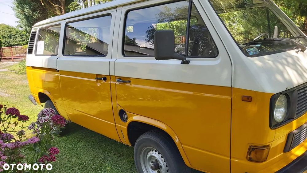Volkswagen Transporter - 1