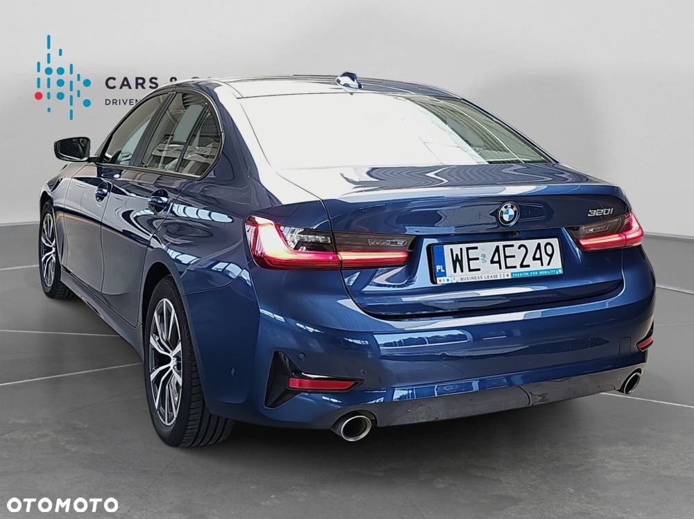 BMW Seria 3 320i Advantage - 32