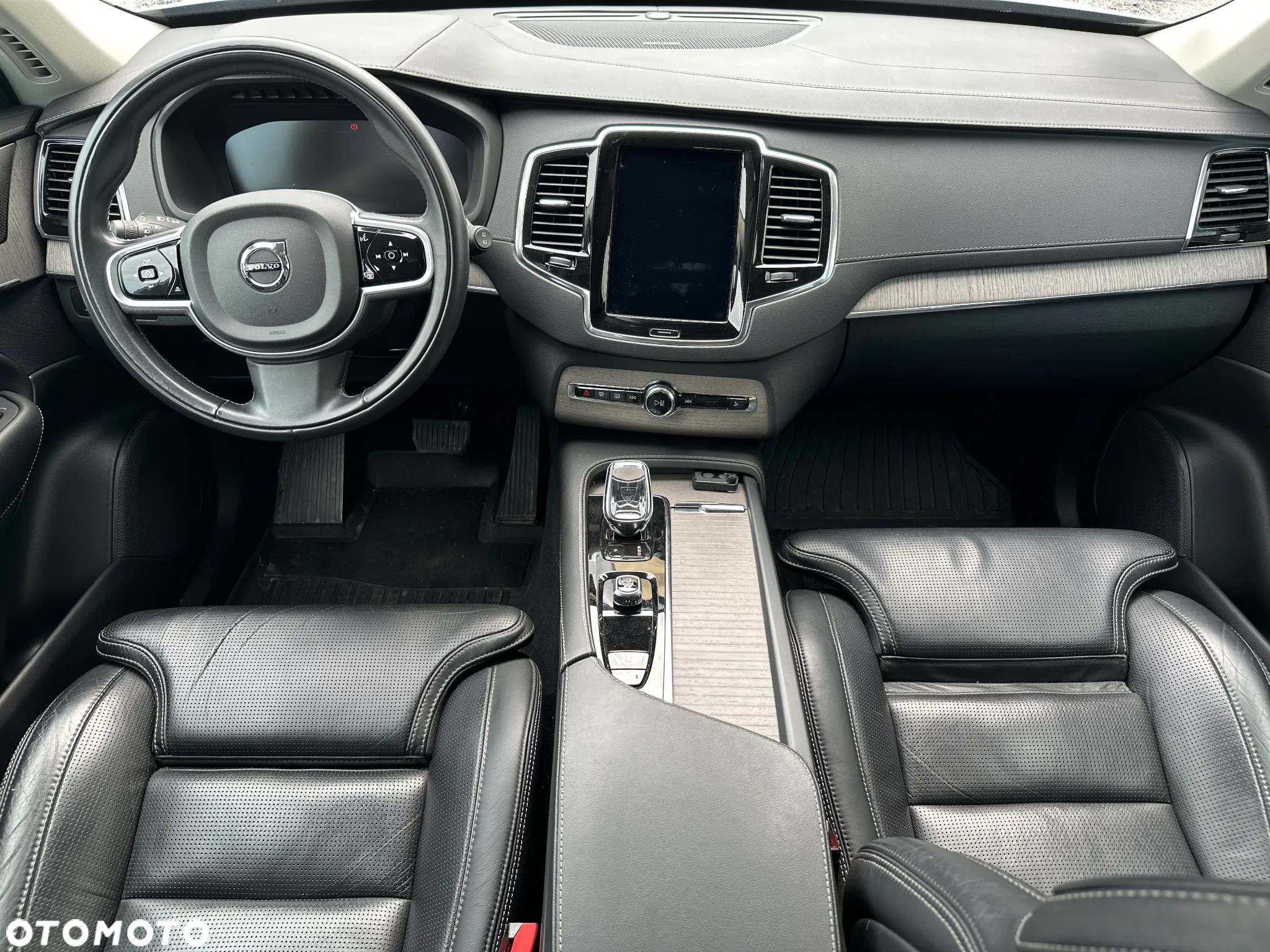 Volvo XC 90 - 13