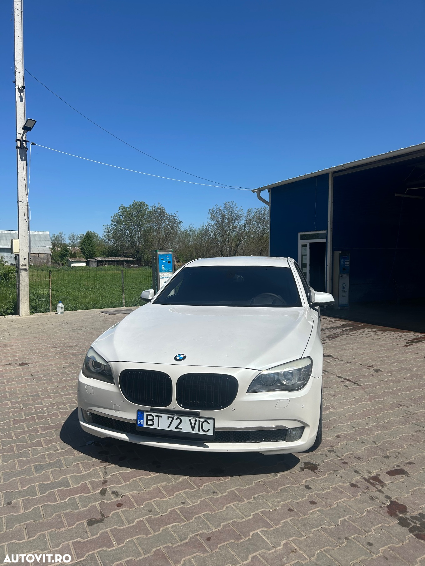 BMW Seria 7 750i - 9