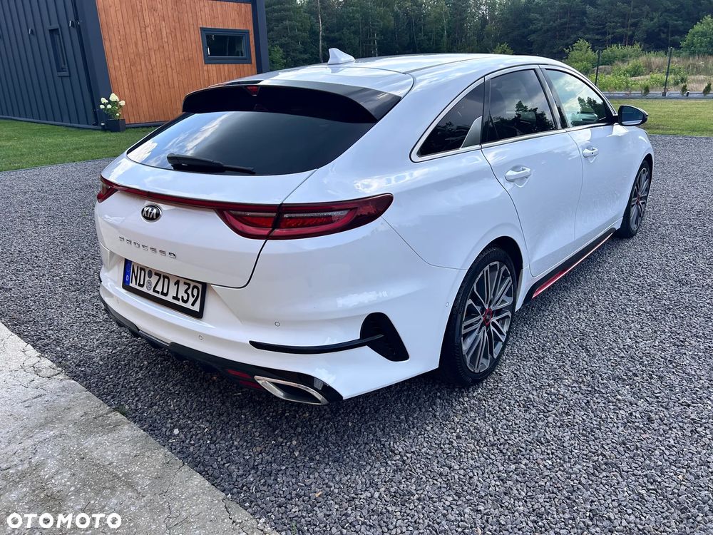 Kia ProCeed 1.6 T-GDI GT DCT - 15