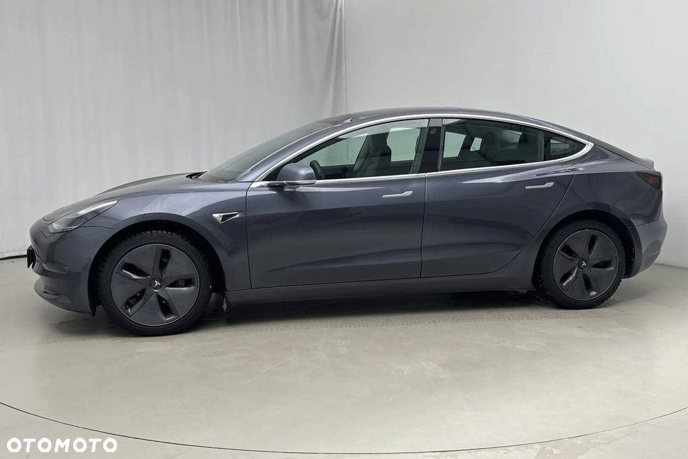 Tesla Model 3 - 5