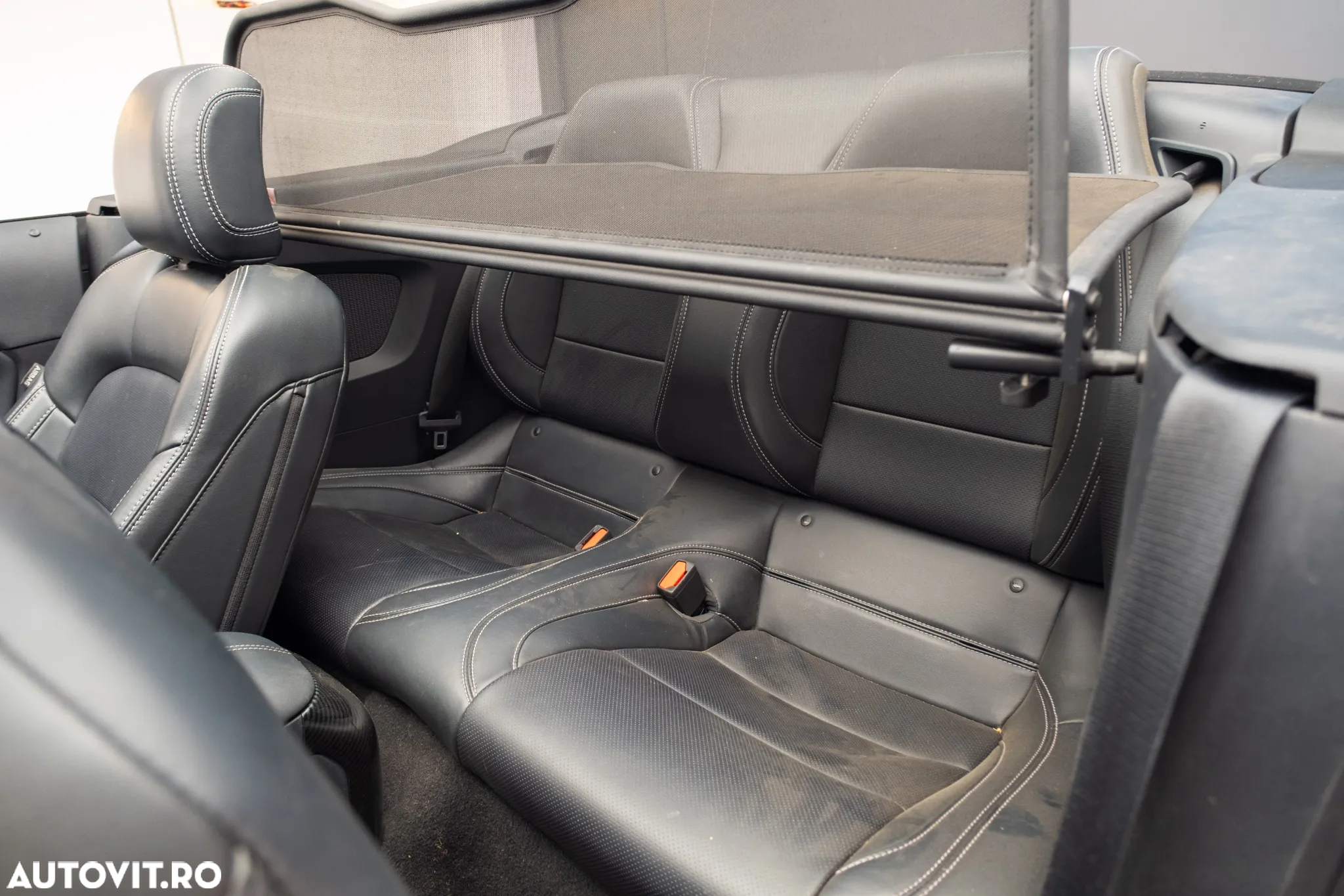 Ford Mustang Cabrio 2.3 Eco Boost - 29
