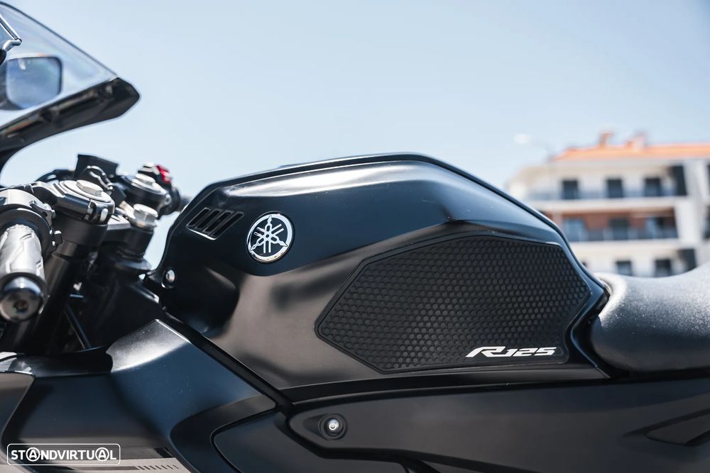 Yamaha YZF R125 - 10