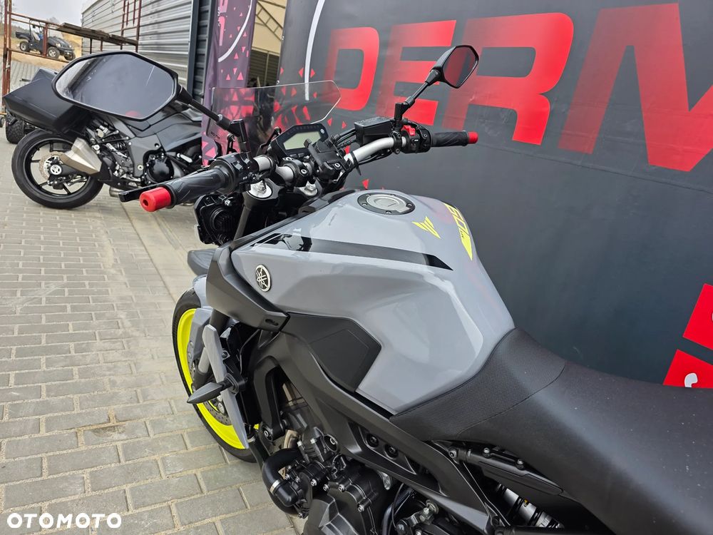 Yamaha MT - 22