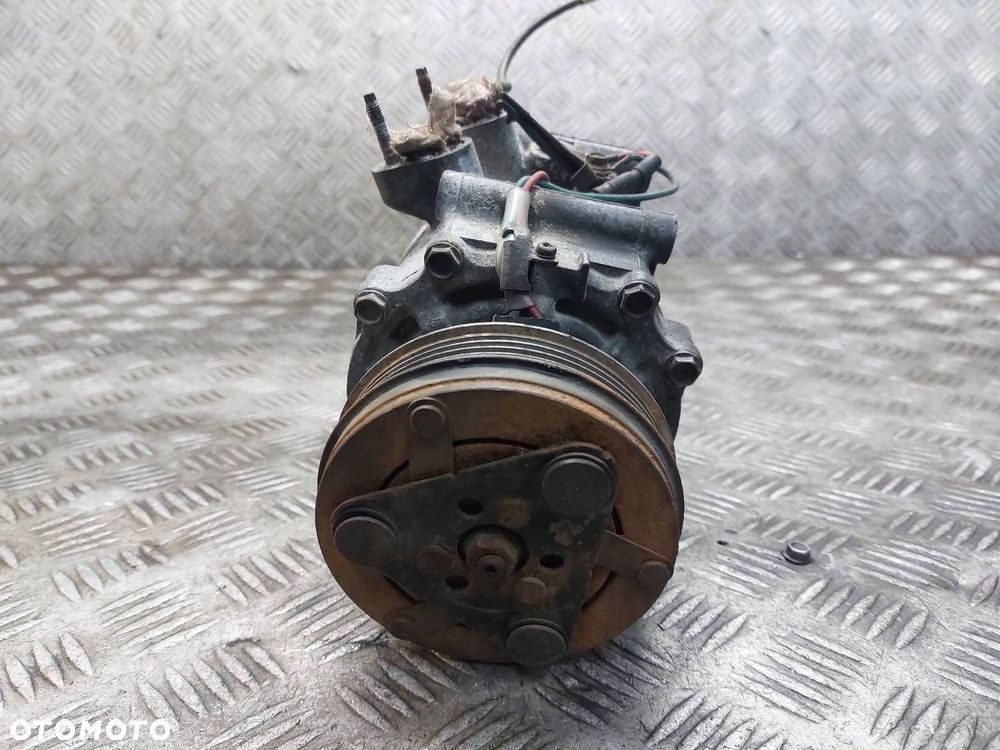 SPRĘŻARKA KOMPRESOR KLIMATYZACJI HONDA CIVIC VII 1.6 16V 38800-PLA-E02 - 2