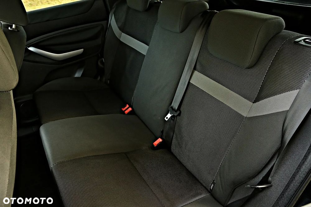 Ford Kuga 2.0 TDCi 2x4 Trend - 29