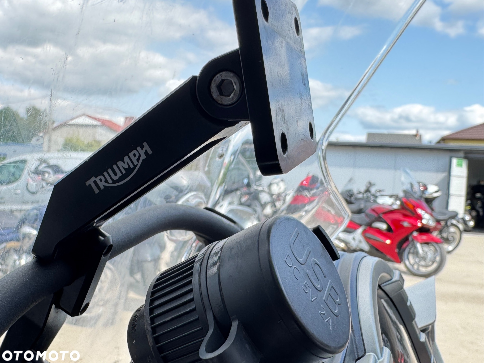 Triumph Tiger - 27