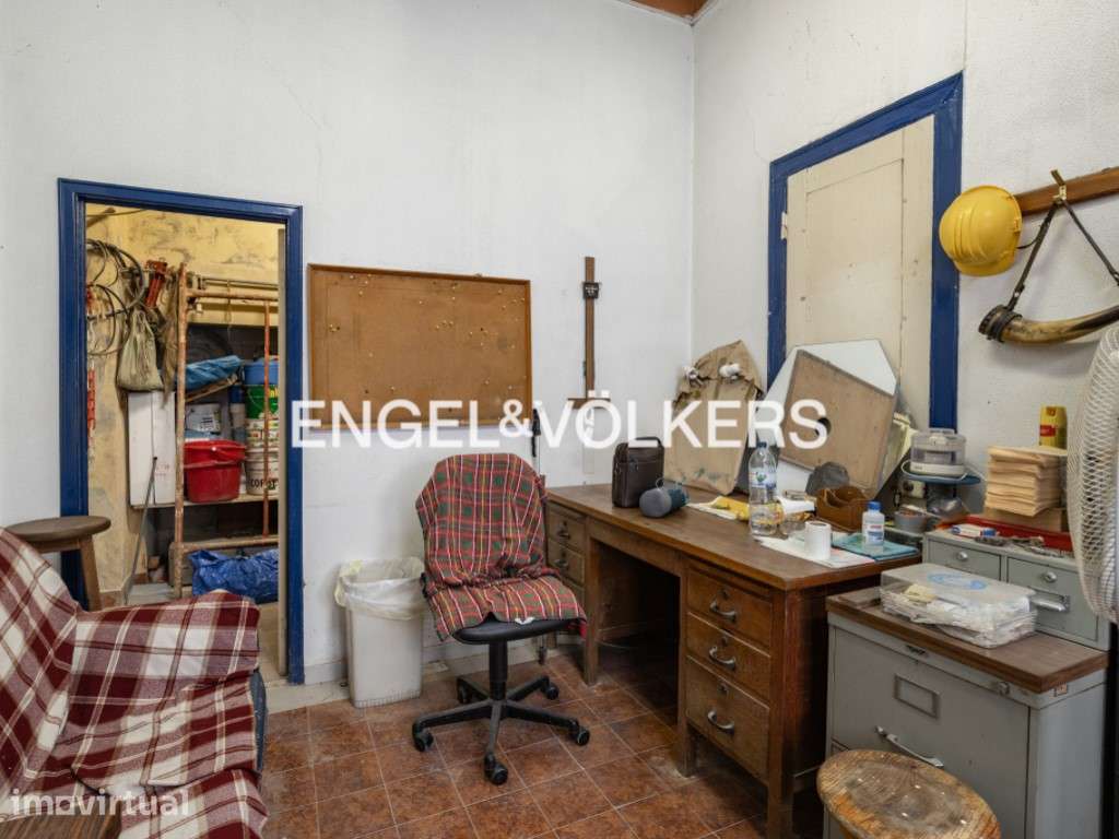 Loja com Potencial de Transformação em São Vicente - Grande imagem: 3/20
