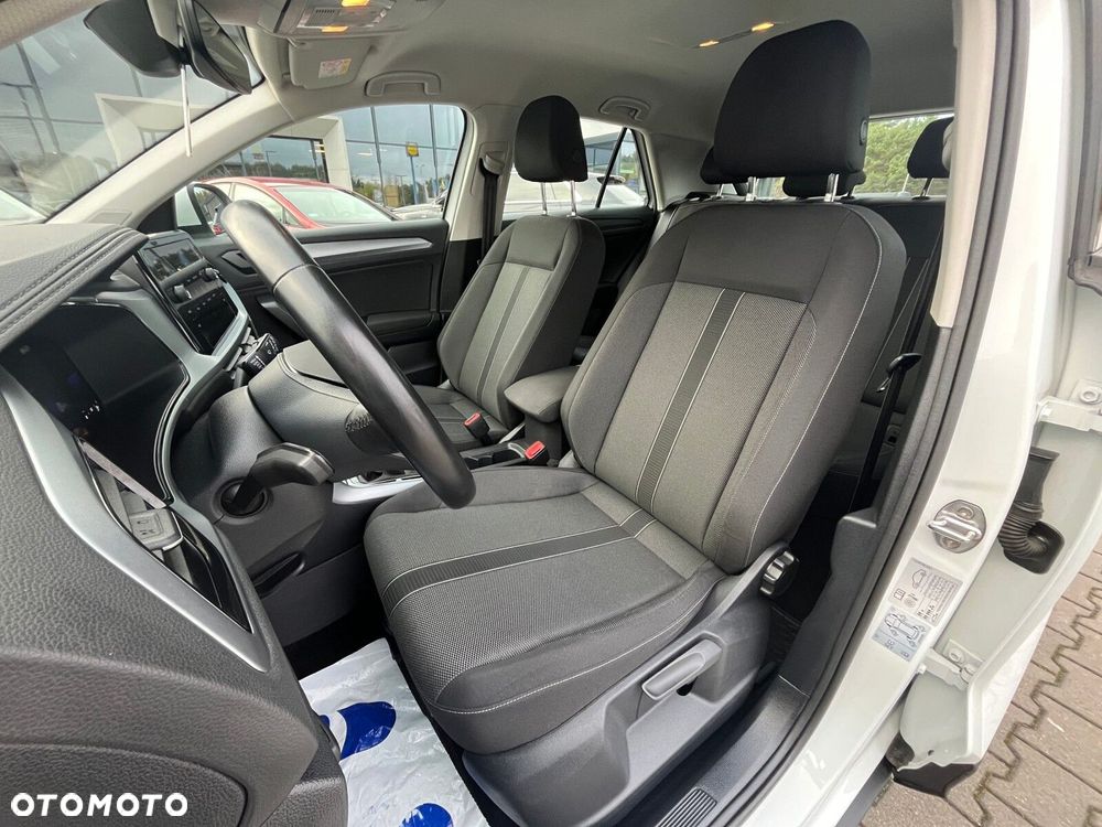 Volkswagen T-Roc - 13