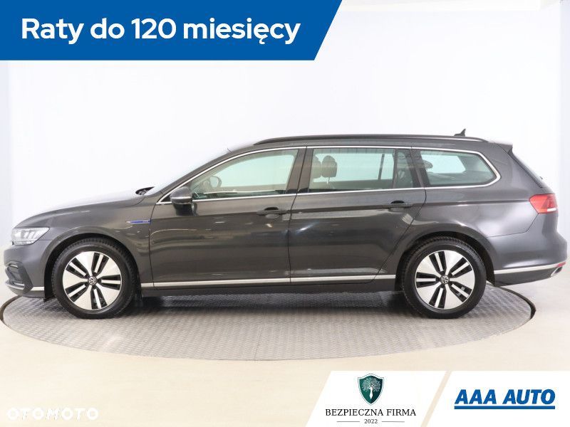 Volkswagen Passat Variant - 4