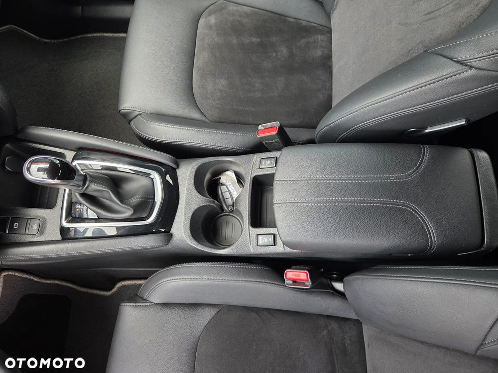 Nissan Qashqai 1.3 DIG-T DCT ACENTA - 26