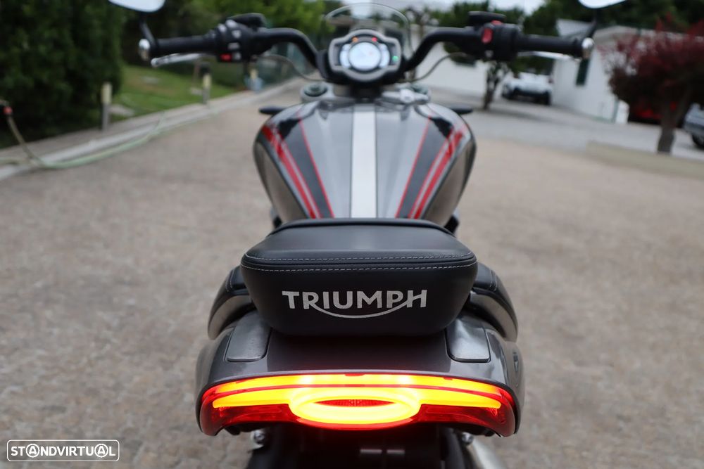 Triumph Rocket 3 GT - 16