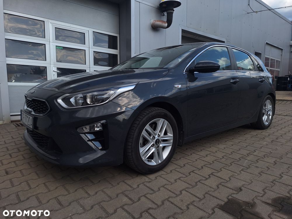 Kia Ceed 1.6 CRDi SCR M - 2