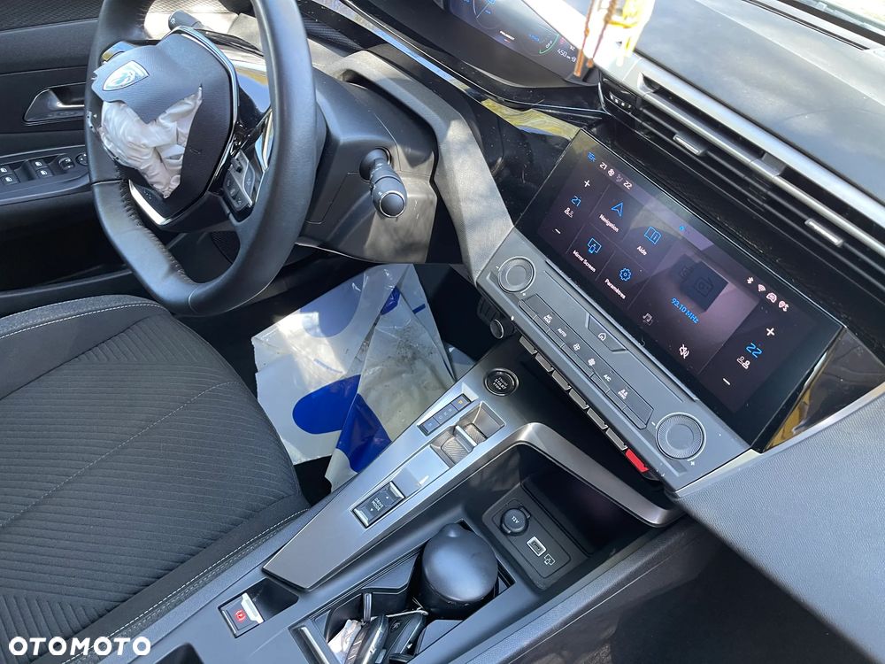 Peugeot 308 1.6 Hybrid PHEV Active Pack EAT8 - 17