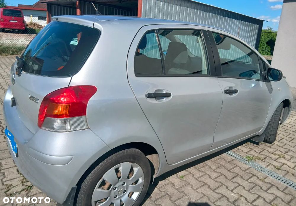 Toyota Yaris 1.33 Sol - 4