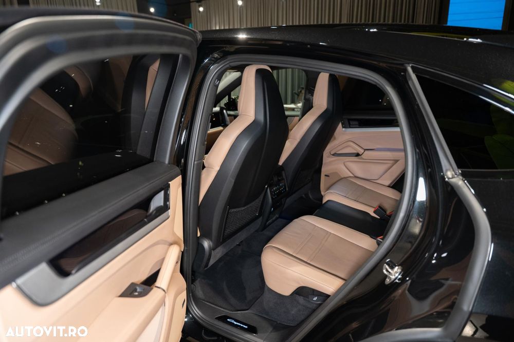 Porsche Cayenne Coupe S - 33