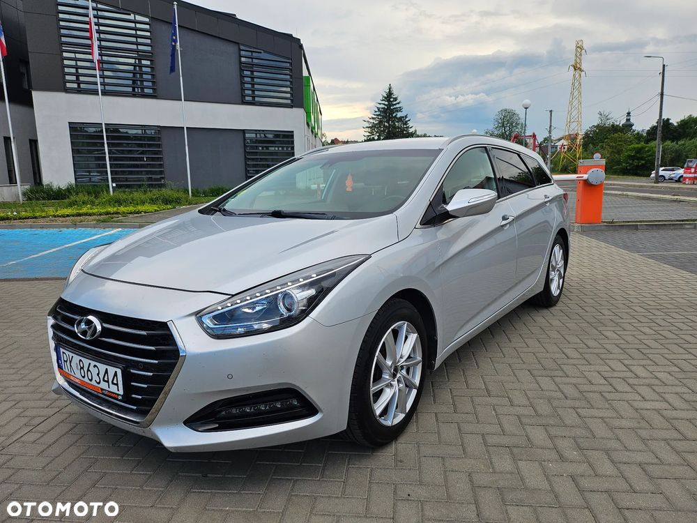 Hyundai i40 Kombi blue 1.7 CRDi Family+ - 36