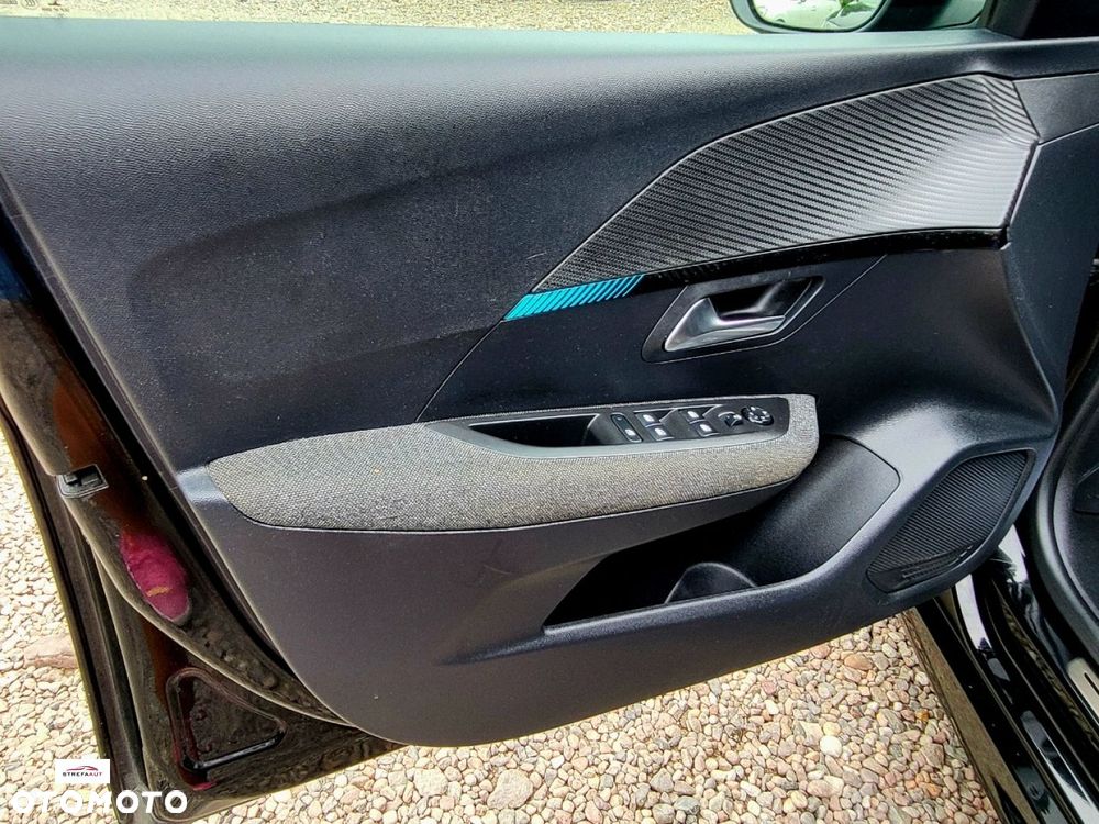 Peugeot 208 - 12