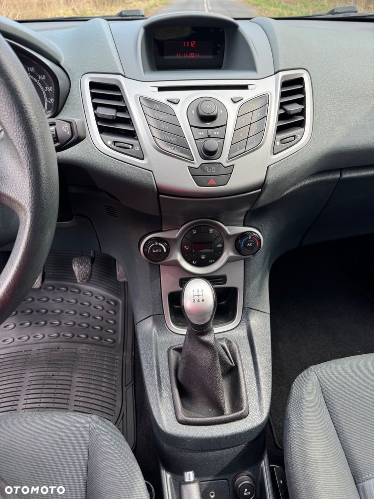 Ford Fiesta - 10