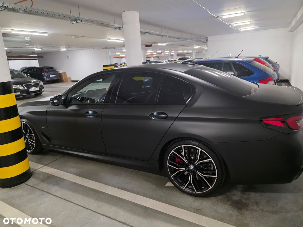 BMW Seria 5 M550i xDrive - 6