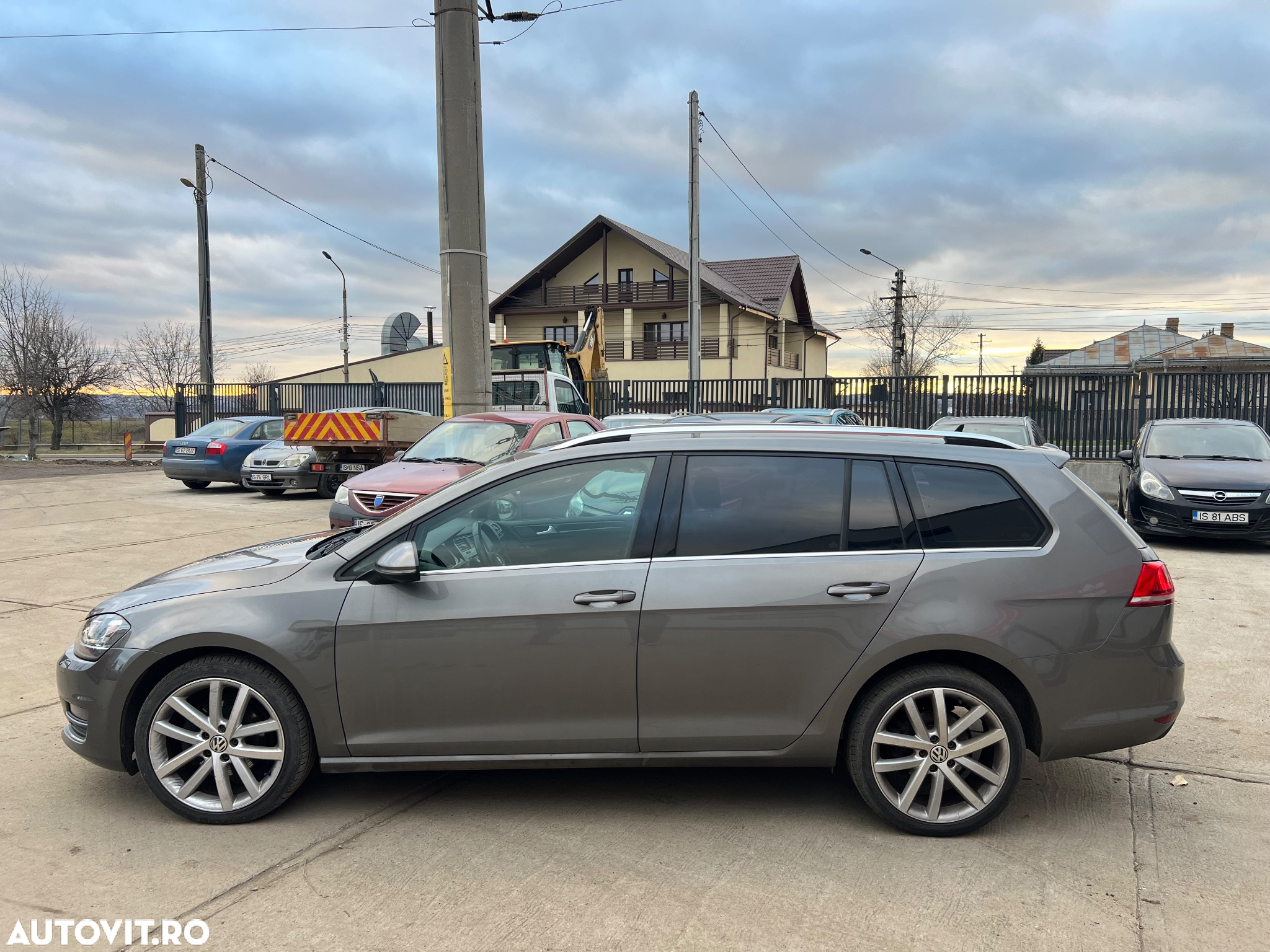 Volkswagen Golf 2.0 BlueTDI Comfortline - 2