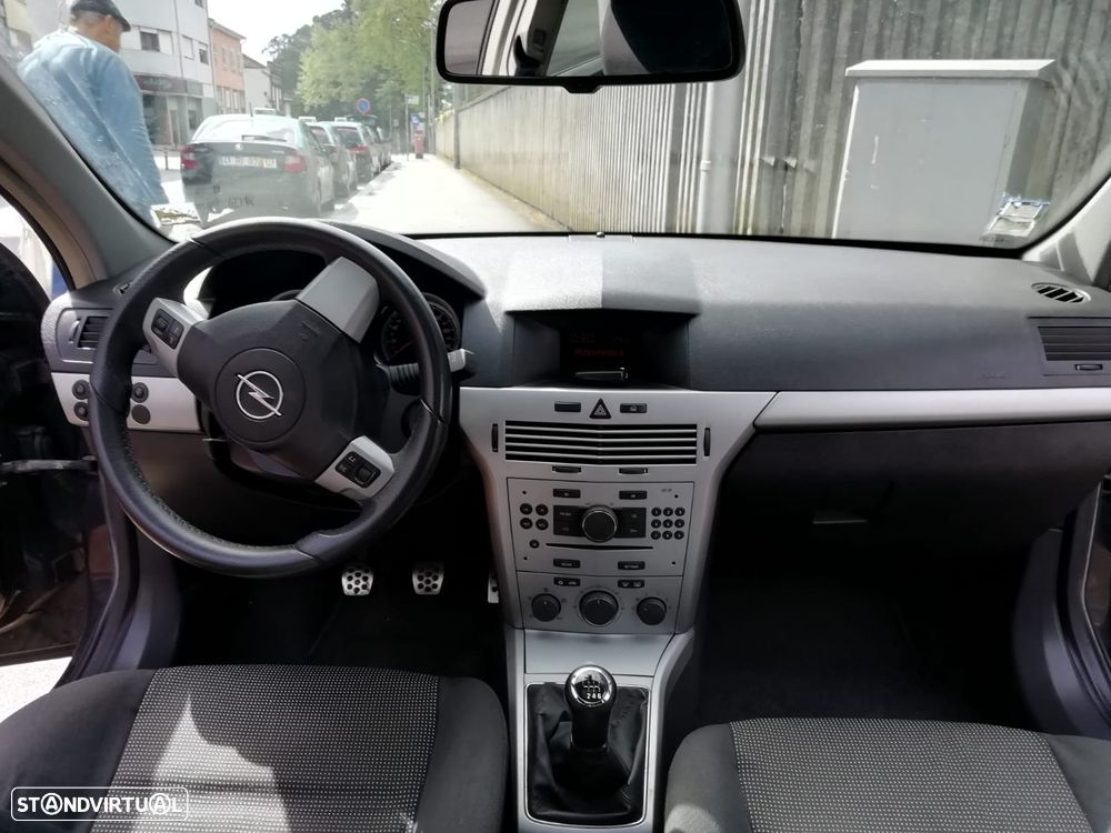 Opel Astra 1.3 CDTI Cosmo - 4
