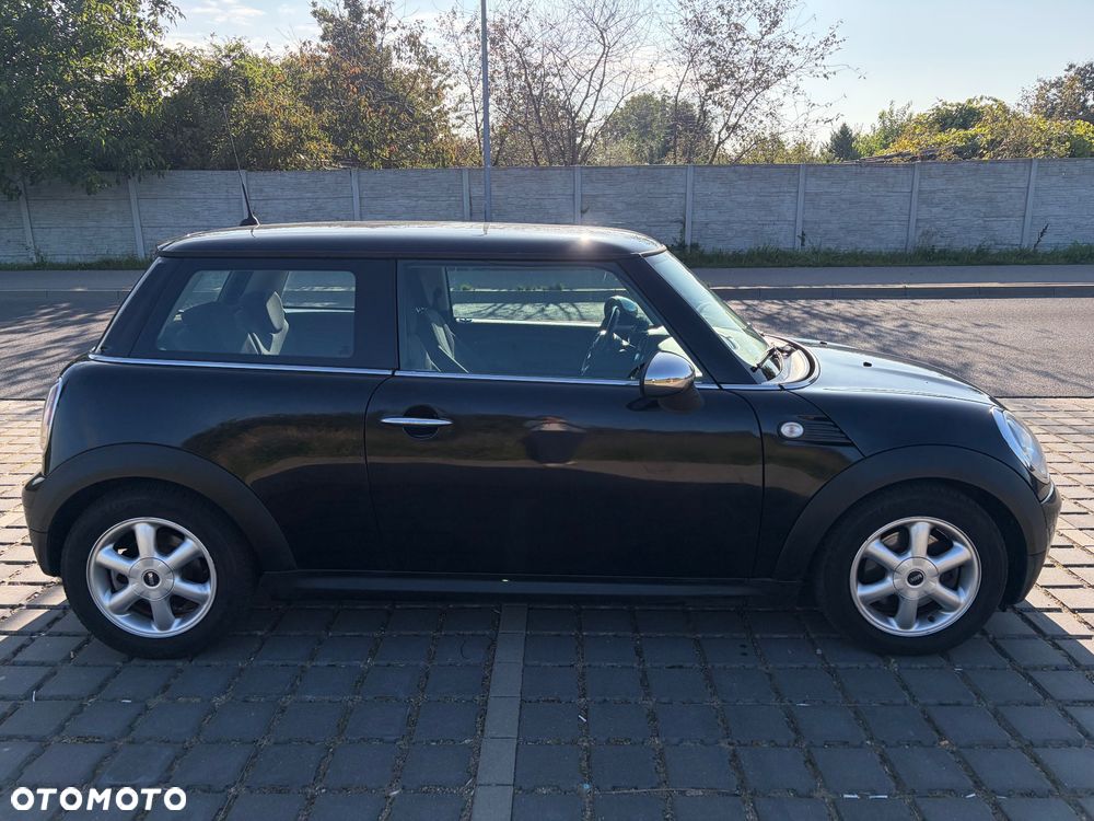 MINI ONE - 3