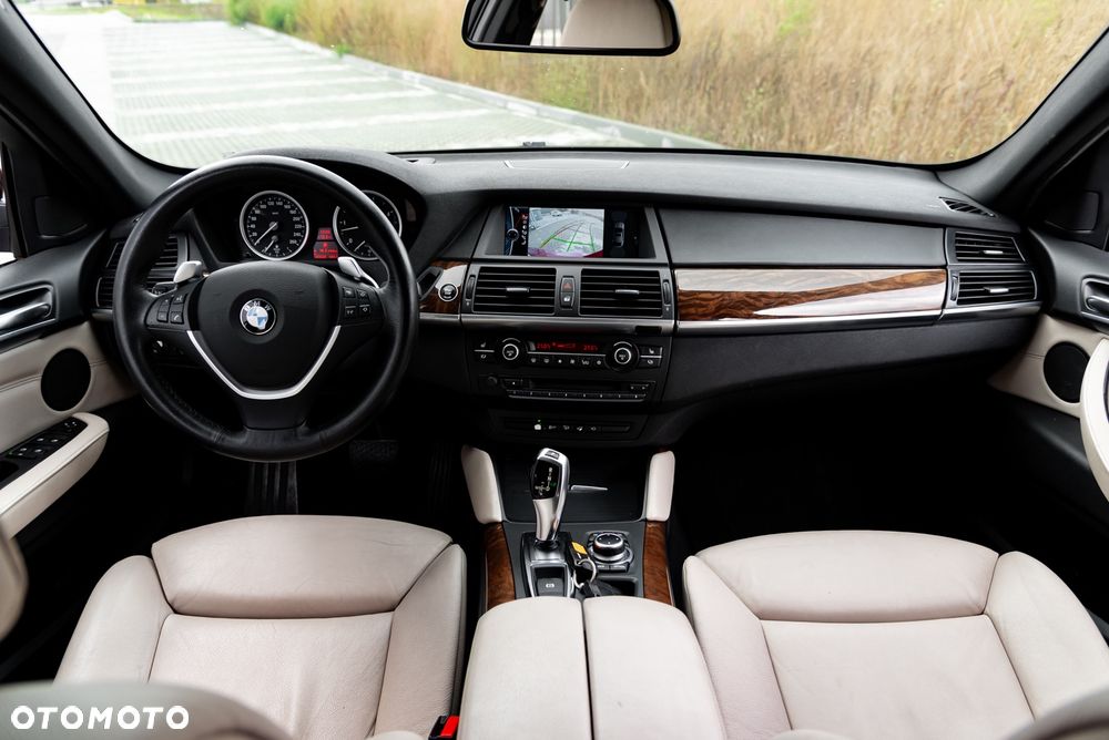BMW X6 xDrive40d - 27