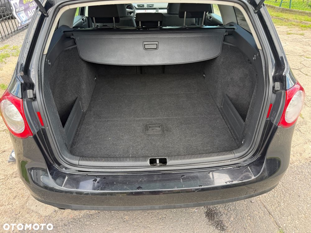 Volkswagen Passat 2.0 TDI Individual Chrom dunkel - 21