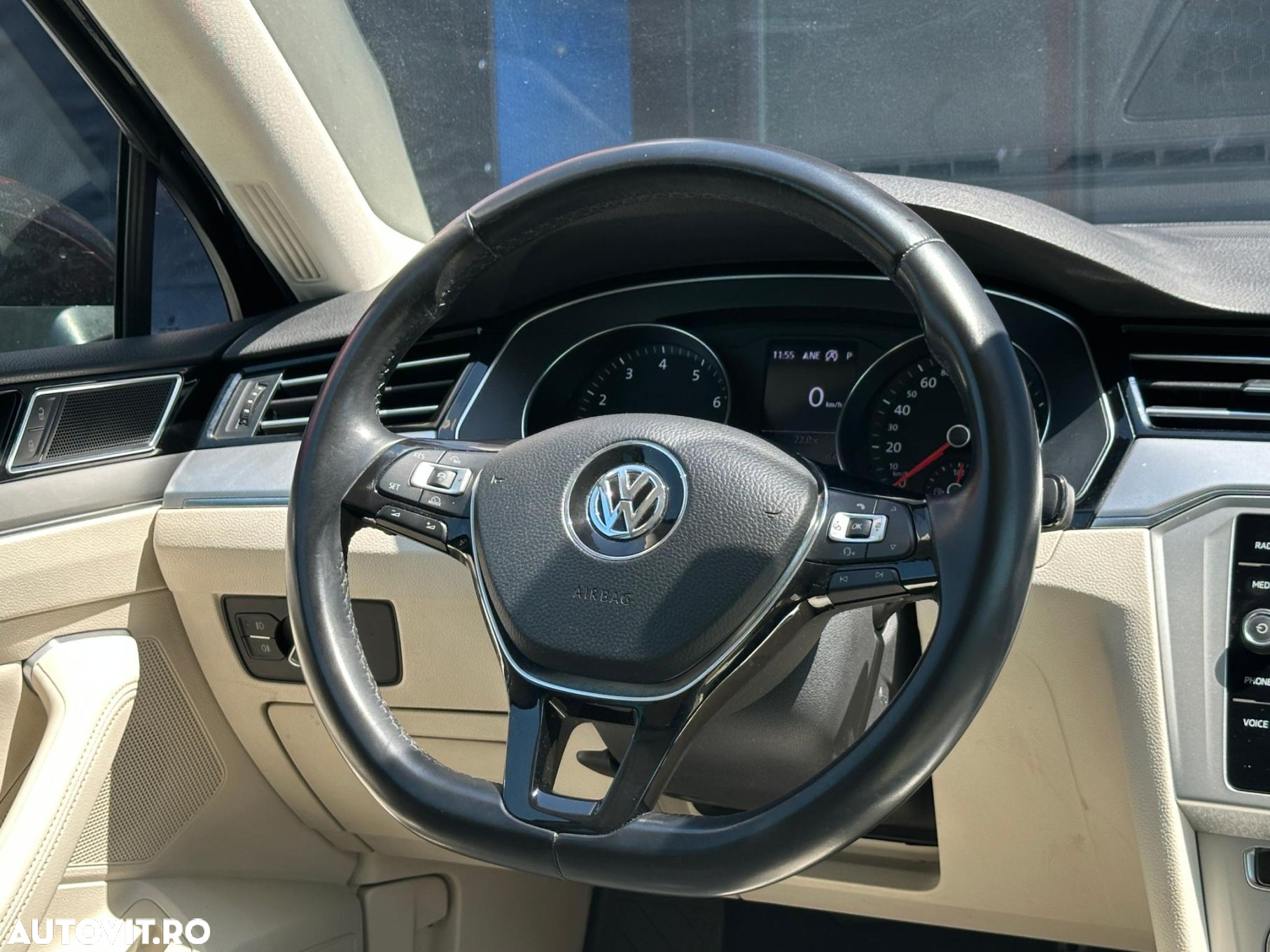 Volkswagen Passat - 8