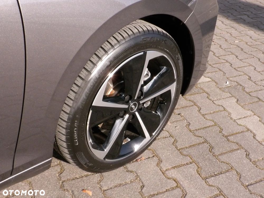 Opel Astra 1.2 T GS S&S - 16