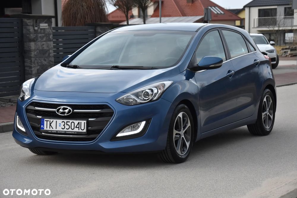 Hyundai i30 blue 1.6 GDI YES Gold - 4