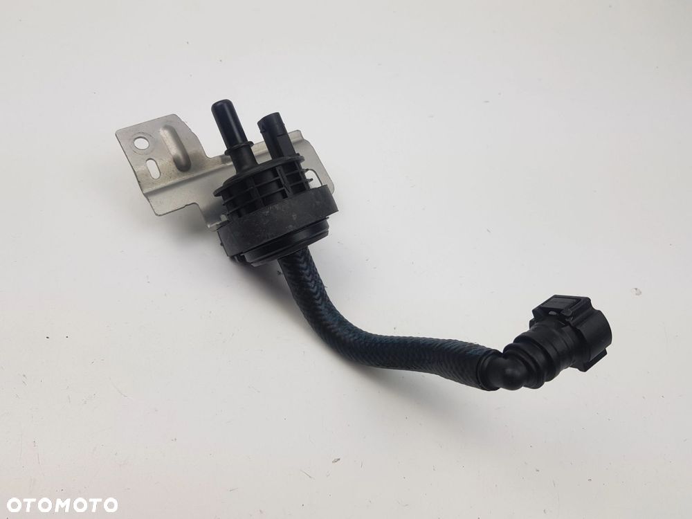 NOWY ORYGINALNY Zawór podciśnienia Mercedes w205 2.0 CGI A2054703302 - 4