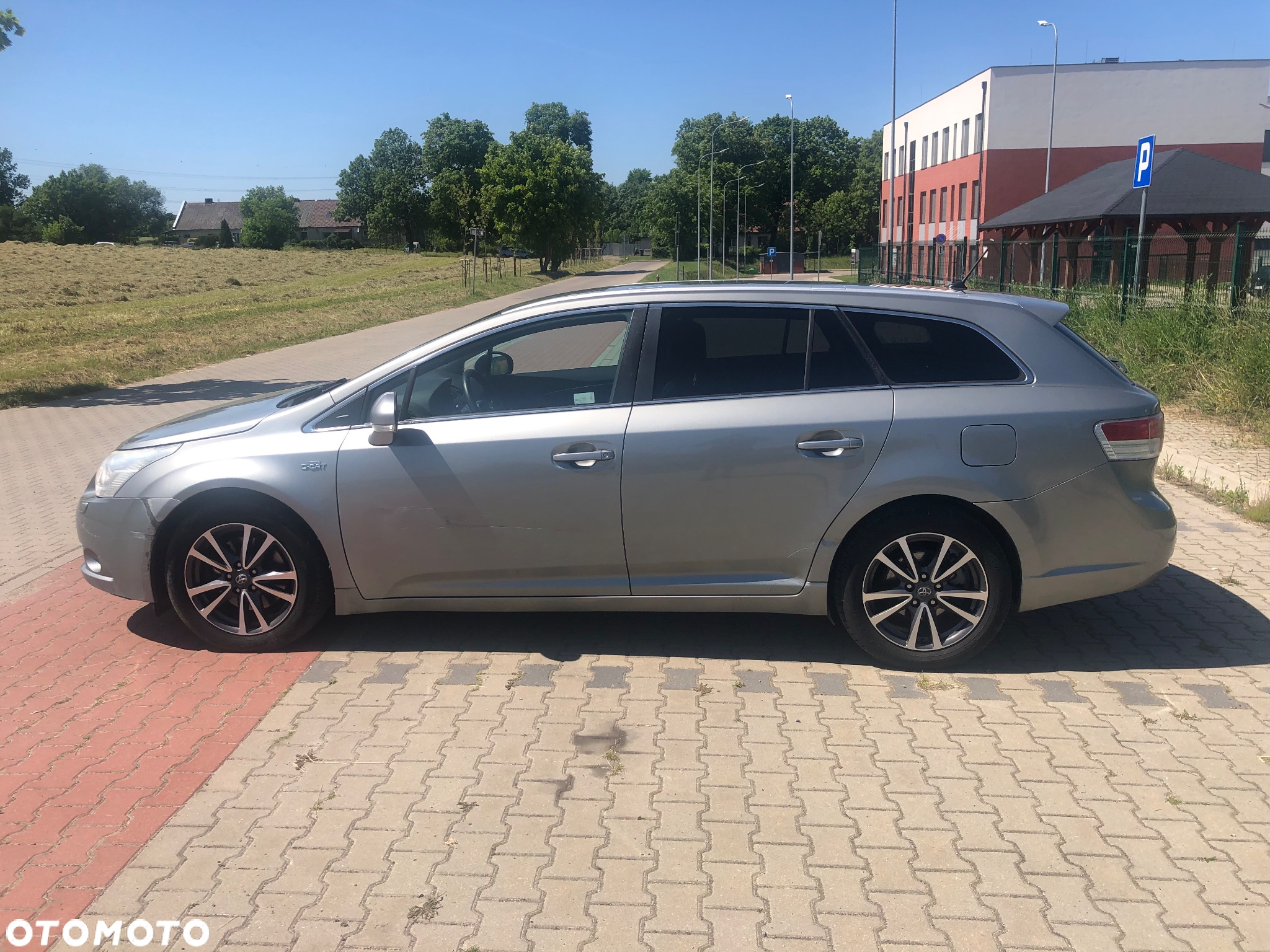 Toyota Avensis 2.2 D-4D Platinium - 8