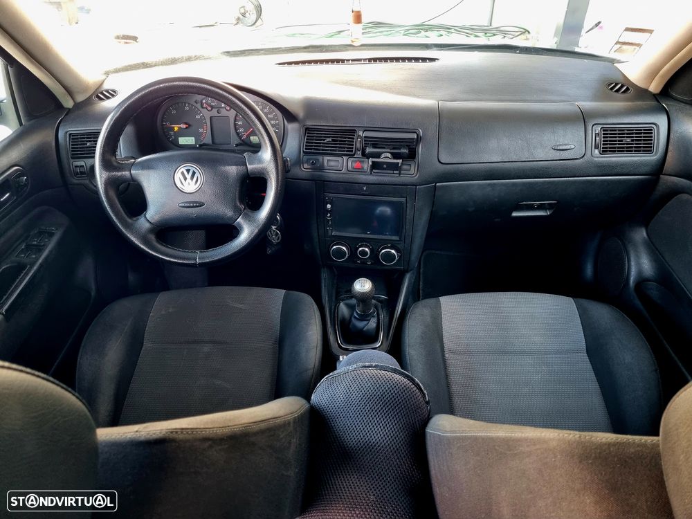 VW Golf 1.9 TDi 25 Anos - 8
