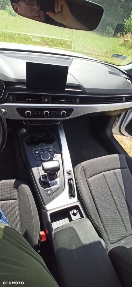 Audi A4 Avant 2.0 TDI S tronic - 10