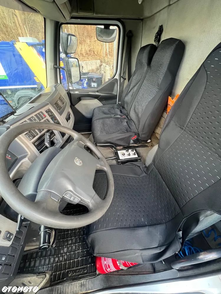 Volvo FL - 5
