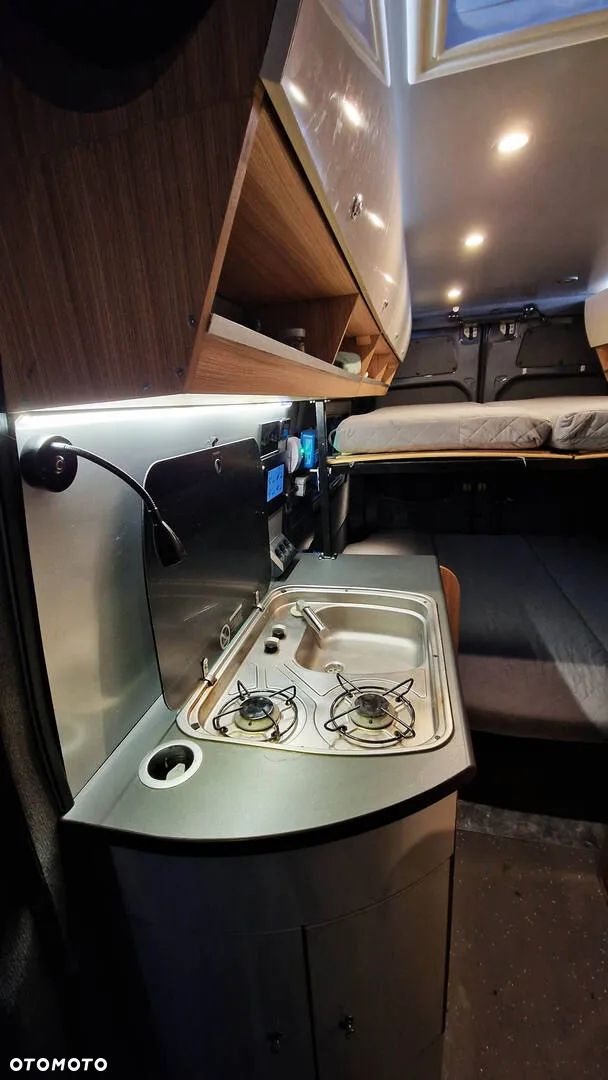 Mercedes-Benz Sprinter - 20