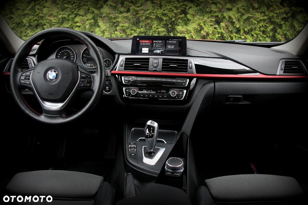 BMW Seria 3 330i xDrive Sport Line Sport - 13