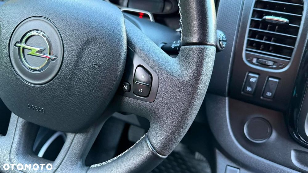 Opel Vivaro L2H1 2,9t Elegance Premium - 12